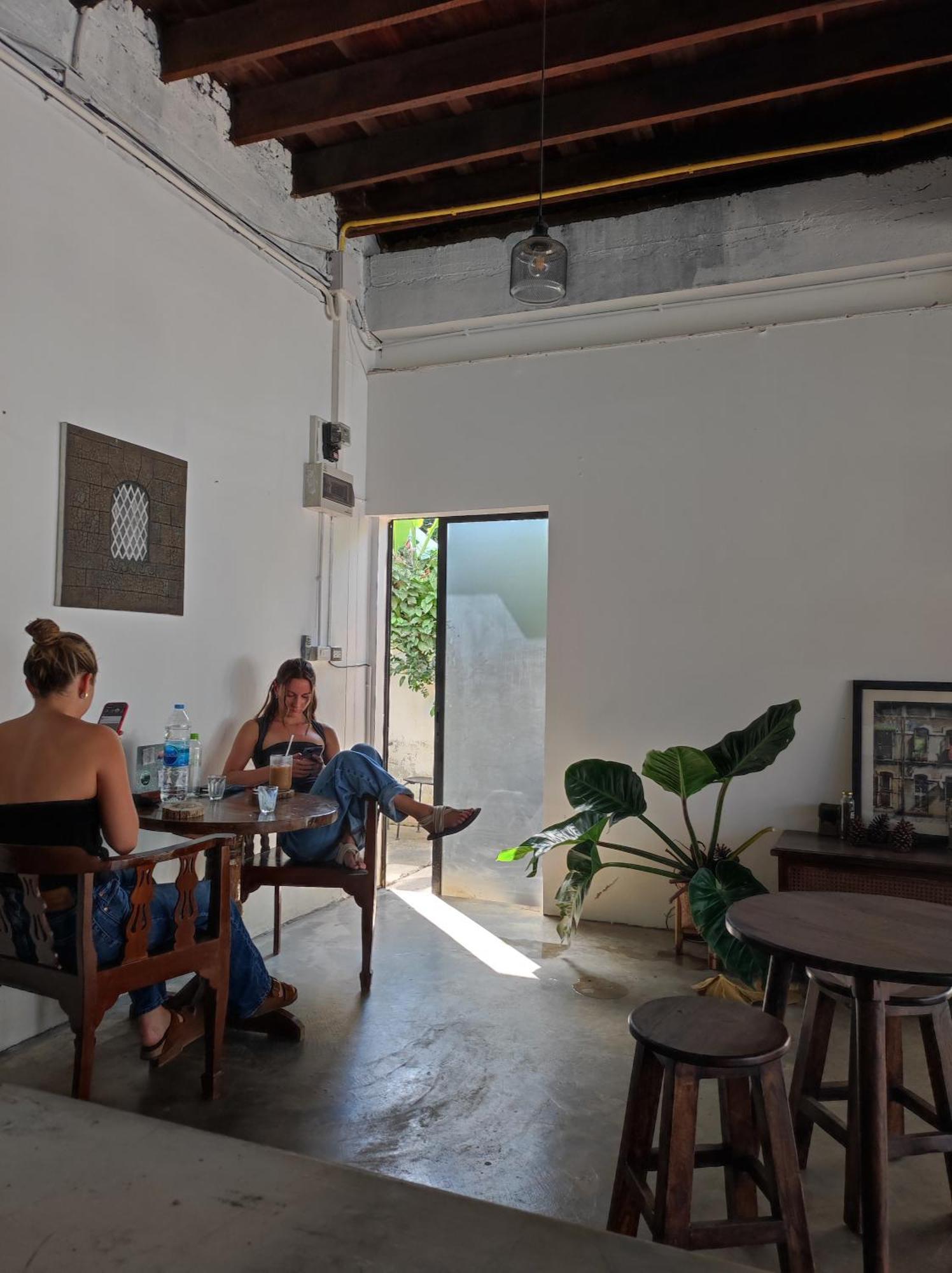 Tartar & Nay Nhà trọ